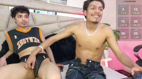 Snapshot of lucayleo chatting on October 23, 5:00 am Luca Leo online show from October 23, 5:00 am