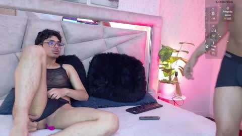 Snapshot of lucayleo chatting on October 17, 4:49 am Luca Leo online show from October 17, 4:49 am