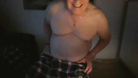 lucbottom031249 online show from May 5, 4:03 am