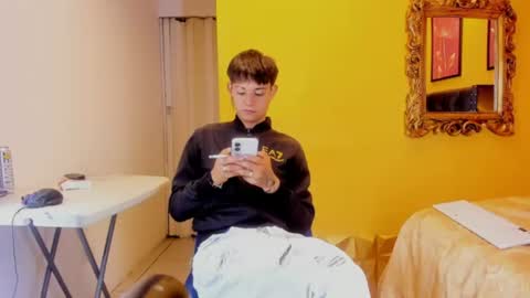 luckk_ online show from June 21, 5:24 am