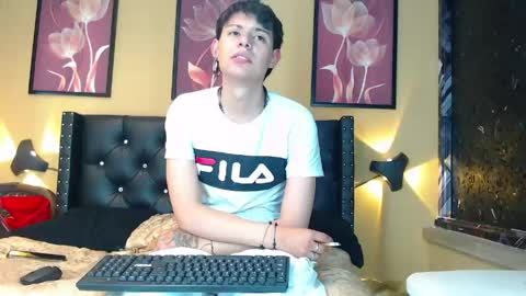 luckk_ online show from May 5, 4:58 am