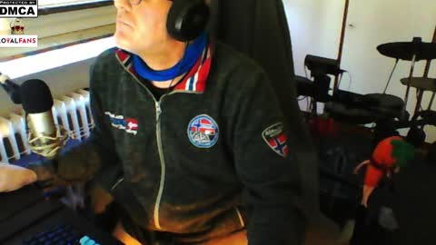        call me  Stefan online show from March 2, 1:09 pm