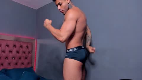 Luigi Vitale online show from February 5, 3:55 am