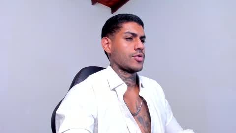 Luigi Vitale online show from October 16, 1:57 am