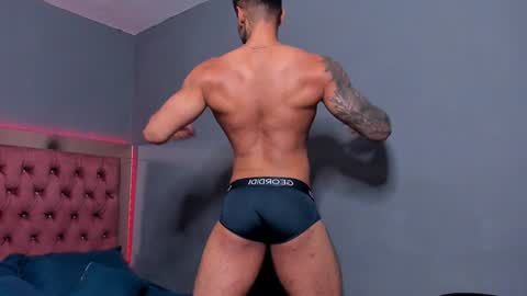 Luigi Vitale online show from February 4, 3:11 am