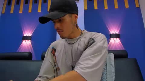 Luis AS online show from October 31, 1:03 pm