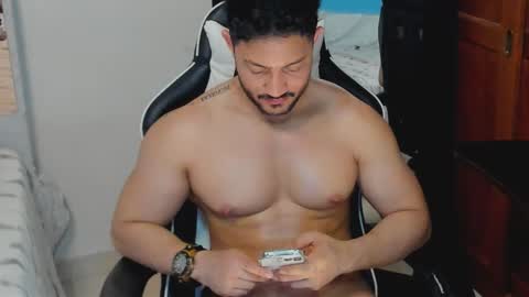 luis_baptista online show from November 3, 3:54 am