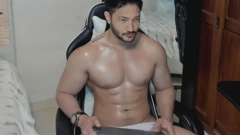luis_baptista online show from May 28, 8:07 pm
