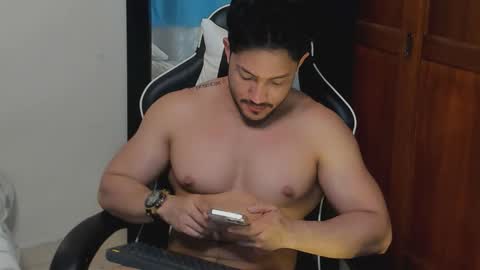 luis_baptista online show from December 21, 2:52 am