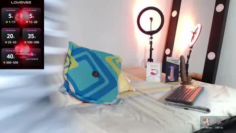 Snapshot of lukarizzox chatting on October 20, 12:03 am Lukarizzox        independent model online show from October 20, 12:03 am