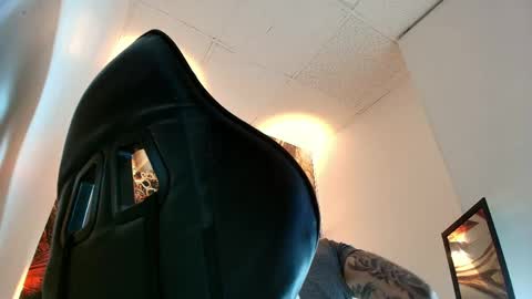 LUKE online show from April 16, 1:00 pm