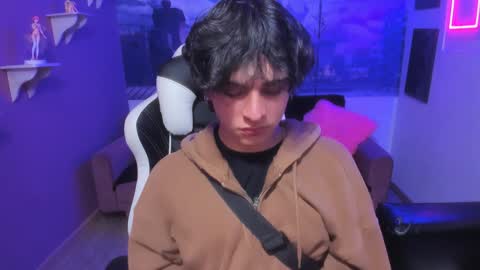 Luke online show from December 17, 3:39 am