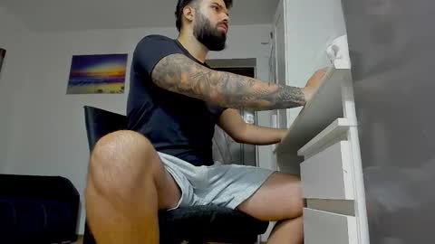 Snapshot of lukedenver chatting on September 30, 11:47 am Luke online show from September 30, 11:47 am