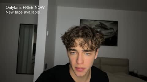 lukedesirable online show from December 2, 7:39 pm