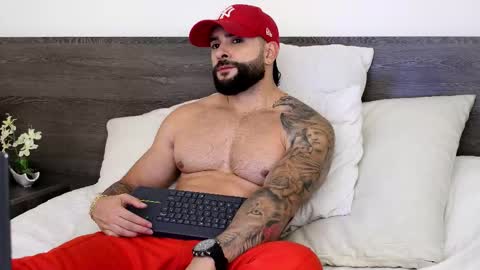 Lukhas f4f online show from October 18, 2:05 am