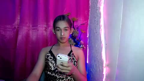lunarmaxxx online show from July 9, 8:07 am