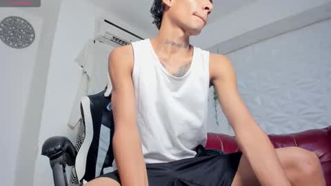 lunay_bigcock420 online show from October 13, 2:28 am