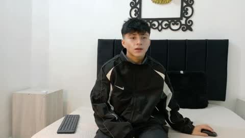 lunaydream online show from May 23, 11:37 am