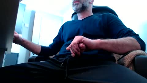 Snapshot of lure4beef chatting on February 15, 10:22 am lure4beef online show from February 15, 10:22 am