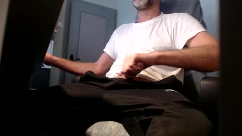 Snapshot of lure4beef chatting on December 22, 9:11 am lure4beef online show from December 22, 9:11 am