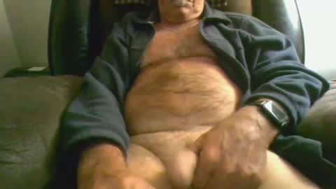 Snapshot of luv269er chatting on February 13, 4:17 pm luv269er online show from February 13, 4:17 pm