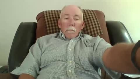 Snapshot of luv269er chatting on October 13, 11:33 pm luv269er online show from October 13, 11:33 pm