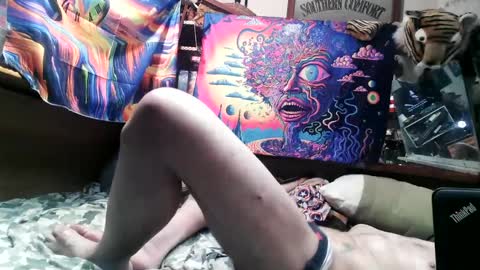 Luv2licUplz online show from February 23, 9:39 am