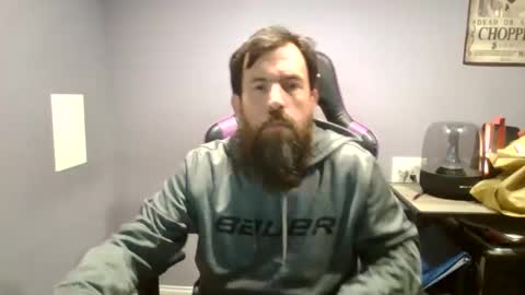 Snapshot of luv2likslit611455 chatting on October 15, 8:11 am Luv2likslit online show from October 15, 8:11 am