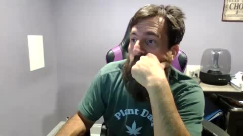 Snapshot of luv2likslit611455 chatting on October 11, 9:13 am Luv2likslit online show from October 11, 9:13 am