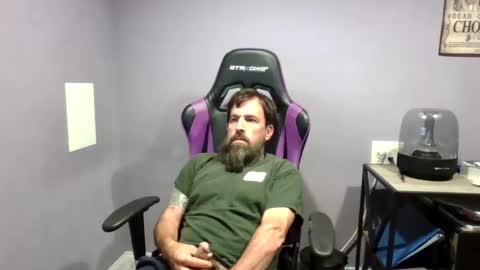 Snapshot of luv2likslit611455 chatting on October 8, 7:46 am Luv2likslit online show from October 8, 7:46 am