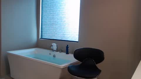 luv_missle online show from March 5, 6:23 pm