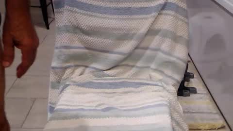 luv_missle online show from April 10, 4:30 am