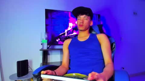 Lyam online show from March 18, 8:39 am