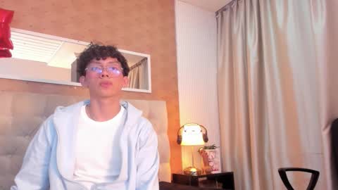 Lyan online show from March 3, 3:25 am