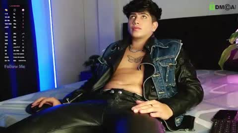 Lyle Bennett Freelance Model online show from October 4, 2:11 pm