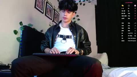 Lyle Bennett Freelance Model online show from March 4, 10:57 am