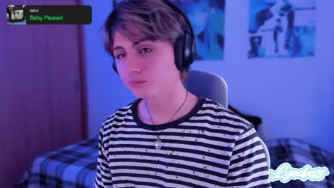 Snapshot of lyodass chatting on December 2, 8:53 pm Lyodass online show from December 2, 8:53 pm