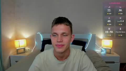 m0neyken_ online show from July 1, 8:37 am