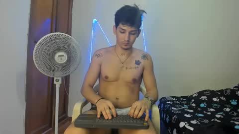 Snapshot of maaster420 chatting on September 22, 11:59 pm itgram pezlo josue online show from September 22, 11:59 pm