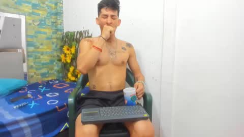 Snapshot of maaster420 chatting on January 22, 2:03 pm itgram pezlo josue online show from January 22, 2:03 pm