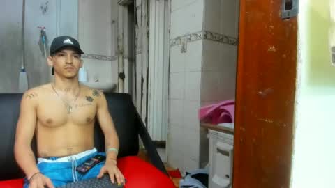 Snapshot of maaster420 chatting on February 11, 4:33 am itgram pezlo josue online show from February 11, 4:33 am