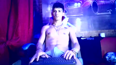 Snapshot of maaster420 chatting on December 5, 12:41 am itgram pezlo josue online show from December 5, 12:41 am