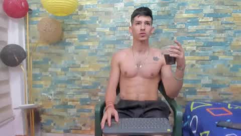 Snapshot of maaster420 chatting on January 17, 12:52 pm itgram pezlo josue online show from January 17, 12:52 pm