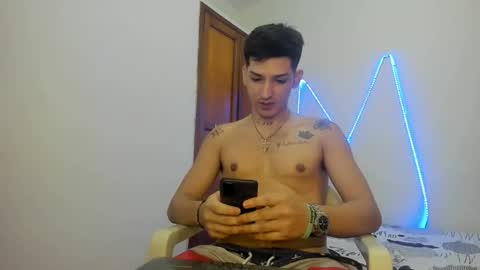 Snapshot of maaster420 chatting on October 28, 2:30 pm itgram pezlo josue online show from October 28, 2:30 pm