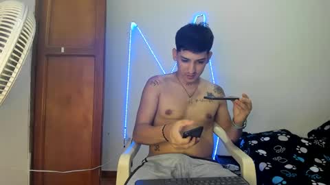 Snapshot of maaster420 chatting on October 1, 10:46 pm itgram pezlo josue online show from October 1, 10:46 pm