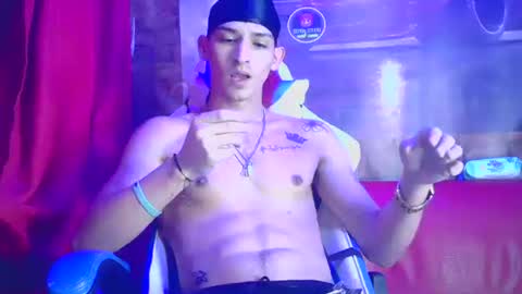 Snapshot of maaster420 chatting on December 21, 3:03 am itgram pezlo josue online show from December 21, 3:03 am