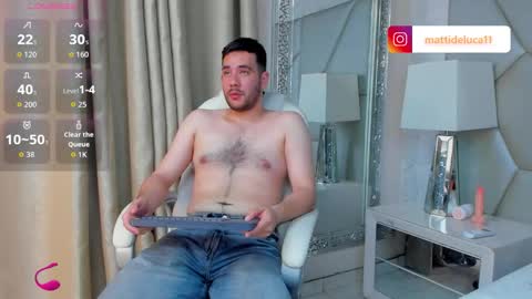 Snapshot of maatt_de_luca chatting on October 24, 5:25 pm Matt De Luca online show from October 24, 5:25 pm