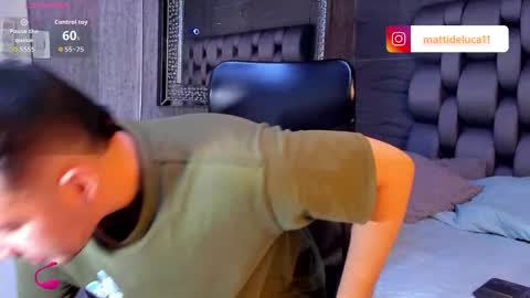 Snapshot of maatt_de_luca chatting on October 18, 5:51 pm Matt De Luca online show from October 18, 5:51 pm