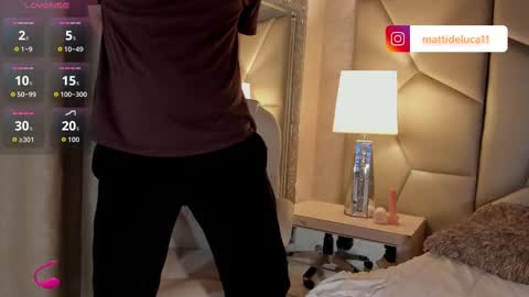 Snapshot of maatt_de_luca chatting on September 29, 5:42 pm Matt De Luca online show from September 29, 5:42 pm