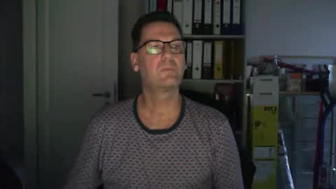 macfly67 online show from February 8, 6:52 am